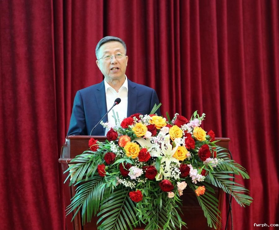 taptap怎么直接登录PC常务副理事长马爱国致辞.jpg taptap怎么直接登录PC常务副理事长马爱国致辞.jpg