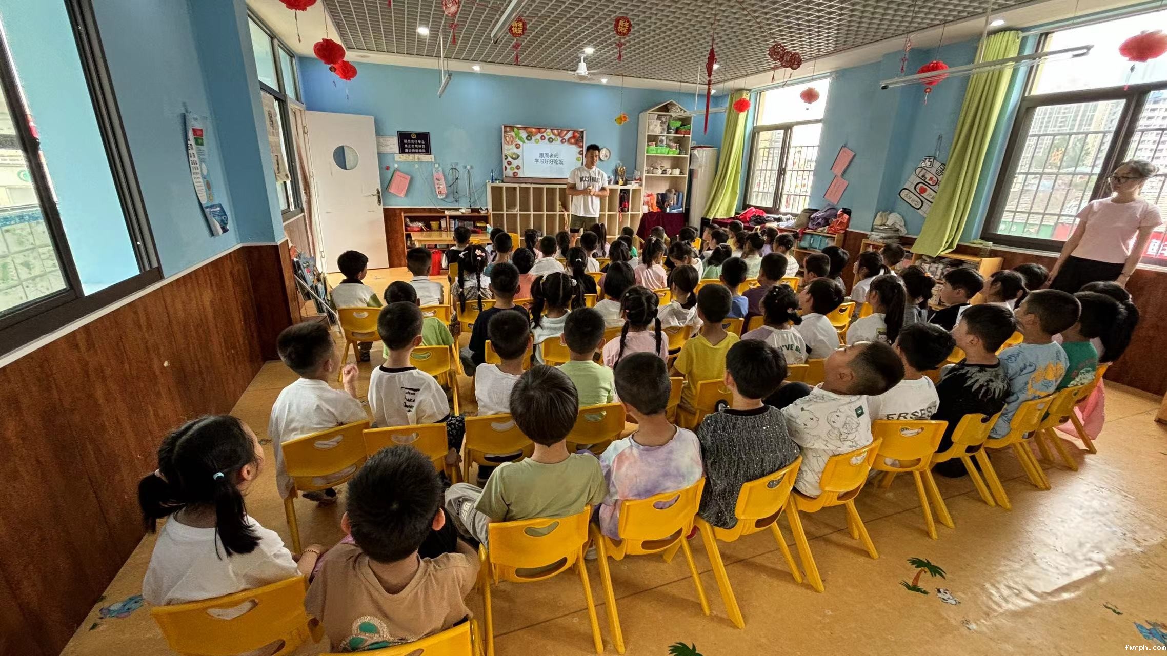 20250528周俊峰合肥市蜀山区众星幼儿园开展营养科普.jpg
